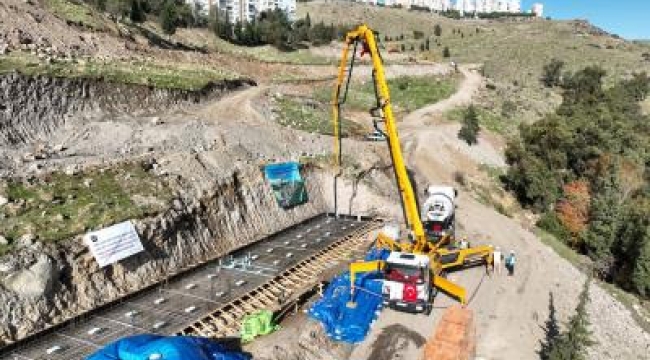 İzmir'de belediye personeli ve dar gelirli aileler için toplu konut projesi