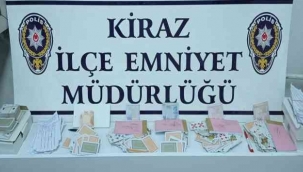 İzmir'de 'Okuma-Yazma Derneği'ne kumar baskını