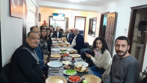 İYİ Parti Aliağa Yönetimi Gazeteciler İle Bir Araya Geldi