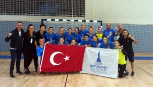 İzmir Büyükşehir Belediyesi çeyrek finalde