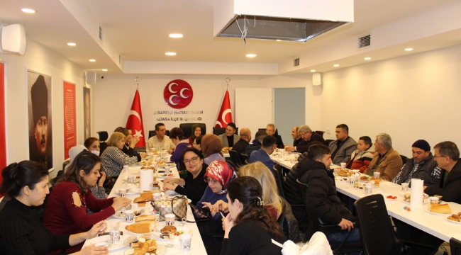 MHP Aliağa'dan kahvaltılı toplantı
