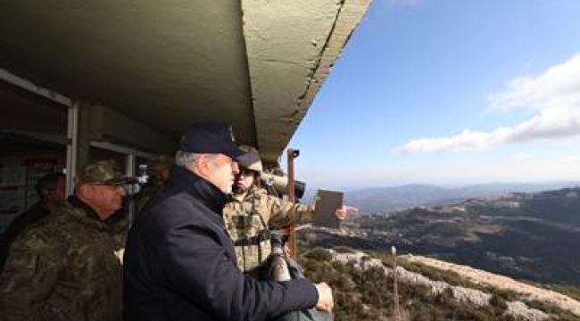 Bakan Akar: Sığınmacı akını iddiaları gerçek dışıdır