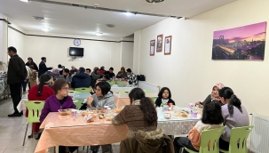 Depremzedeler İzmir Büyükşehir Belediyesi'nin sosyal tesislerine yerleştirildi