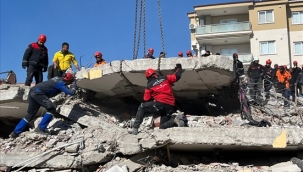 İzmir Büyükşehir Belediyesi ekipleri Osmaniye'deki çalışmalarını sürdürüyor