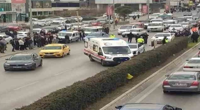 İzmir'de otomobilin çarptığı yaşlı kadın hayatını kaybetti