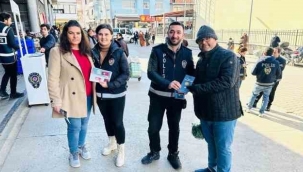 İzmir'de polis ekipleri vatandaşları KADES hakkında bilgilendirdi