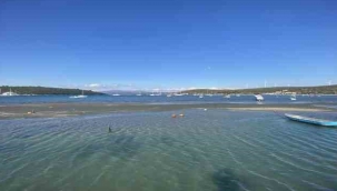 Seferihisar'da deniz 25 metre çekildi