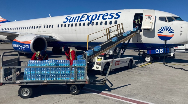 SunExpress, 60 özel uçuşla deprem bölgesinden 4000'den fazla kişiyi tahliye etti