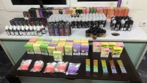 Bir otomobilde 425 adet kaçak elektronik sigara malzemeleri ele geçirildi