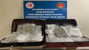  Havalimanında valiz içerisinden "zehir" çıktı