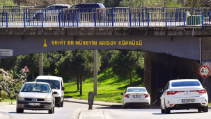 İzmir Büyükşehir Belediyesi'nden İzmirli şehitlerin anısına saygı