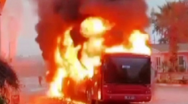 İzmir'de belediye otobüsü yandı