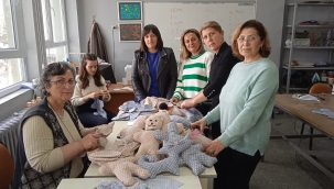 İzmir'den depremzede çocuklara el emeği oyuncaklar