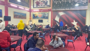 "Kolpaçino kumarhanesi"ne operasyon