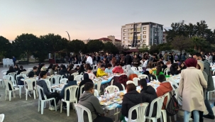 Alp Oğuz Anadolu Lisesinde geleneksel iftar yemeği