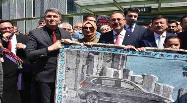 Bakan Kasapoğlu Togg'la 'Bismillah' dedi