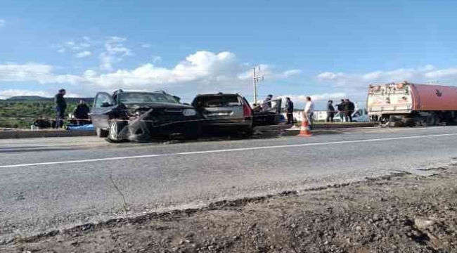 Bergama'da zincirleme trafik kazası: 1 ölü, 1 yaralı
