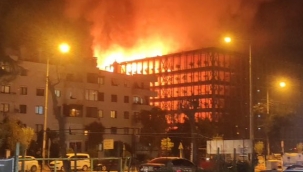 İzmir'de Folkart'ta büyük yangın