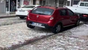 İzmir Menemen'de dolu yağışı etkili oldu