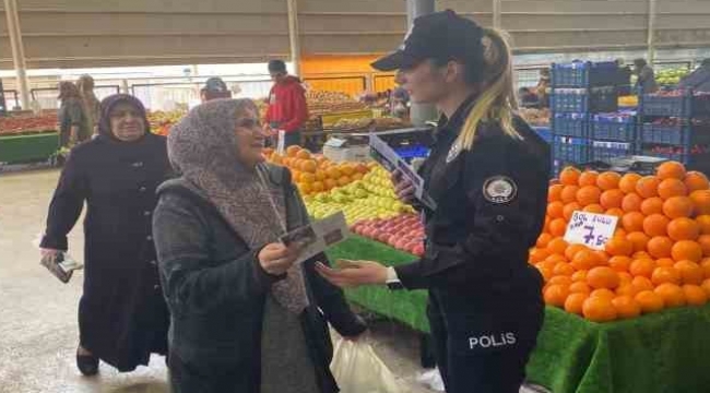 İzmir polisi pazar yerinde vatandaşları bilgilendirdi