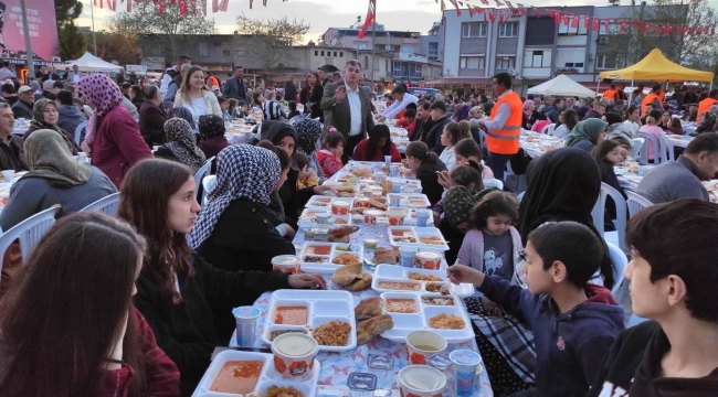 Kınık'ta Hamza Dağ İle Kent İftarı Gerçekleşti