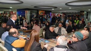 AK Partili Sürekli İzmir'in bir ucundan diğerine uzandı