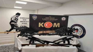İzmir'de ruhsatsız silah ticareti yapan 2 kişi yakalandı