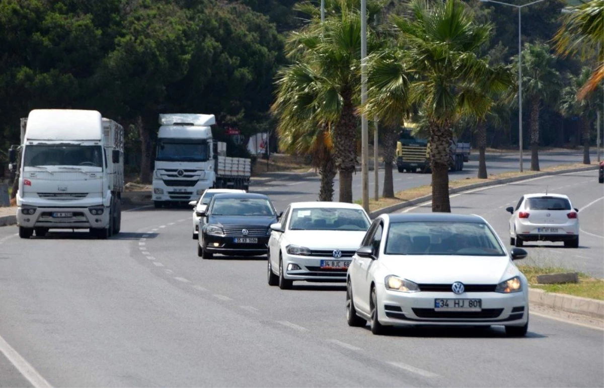 İzmir'de trafiğe kayıtlı araç sayısı 1 milyon 693 bin 828 oldu