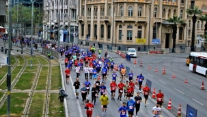 İzmir trafiğine maraton düzenlemesi