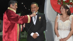 Meral ve Fatih dünyaevine girdi