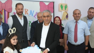 Aliağa'da Öğrenciler Karnelerini Aldı