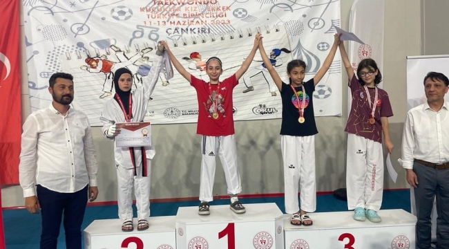 Minikler Türkiye Taekwondo Şampiyonası Öksüz , Üçüncü Oldu