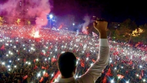 Aliağa CHP'de Avukat Hakan Turan İlçe Başkanlığına Adaylığını açıkladı.
