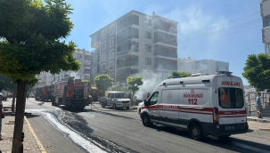 Aliağa'da inşaat malzemeleri deposunda yangın 