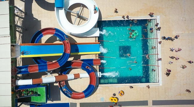 Bergama Belediyesi'nin işlettiği Aquapark hizmette