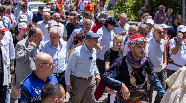 Efeler Yolu'yla İzmir'in kültürel değerleri birbirine bağlanıyor Soyer: "Efelerin izinden gitmeye devam ediyoruz" 