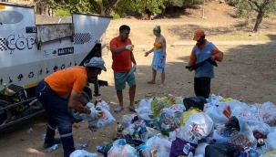 Doğal plaj adeta çöplüğe döndü: Yüzlerce torba çöp toplandı