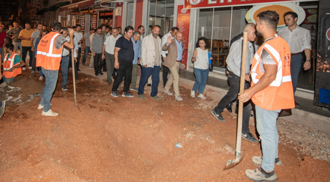 Gece şantiye, gündüz çarşı