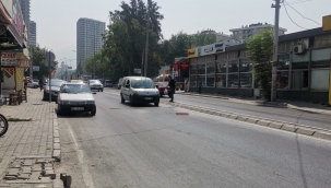 Kamyonet devrildi, kasadan yola düşen şahıslar ölümden döndü