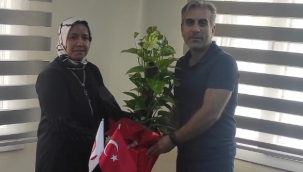 MHP Aliağa İlçe Başkanı Nuray Aydemir Mazbatasını Aldı