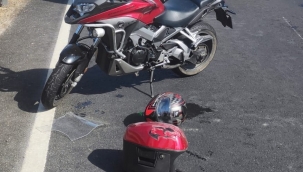 Aliağa'da motosiklet bariyerlere çarptı! 1 yaralı 