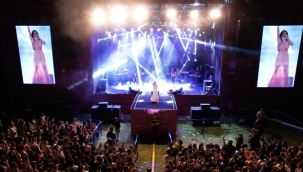 Çim Konserleri'nde Simge'yle muhteşem gala