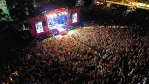 İzmir Fuarı'nda unutulmaz gece