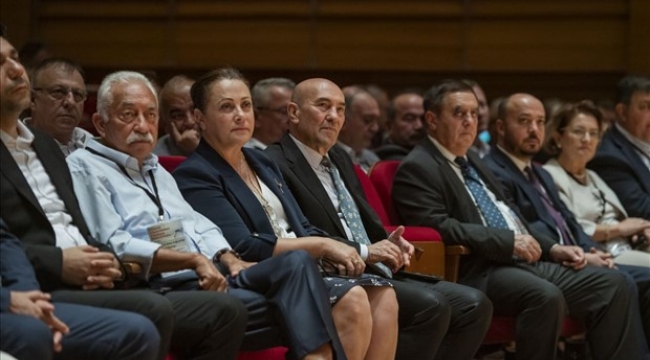 "İzmir'i vatandaşlarımızın güvenle nefes alıp vereceği bir yuva olarak tasarlıyoruz"