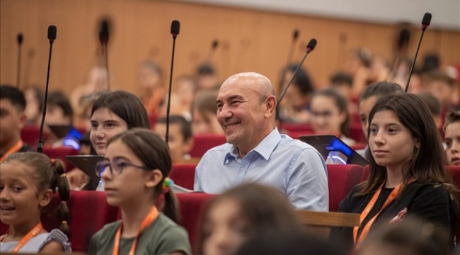 Öğrencinin çantası, esnafın kasası doluyor