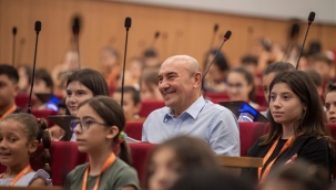 Öğrencinin çantası, esnafın kasası doluyor