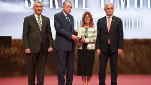 SERPİL TİMURAY'A DÜNYA TÜRK İŞ KONSEYİ'NDE "İŞ DÜNYASI ÖDÜLÜ"