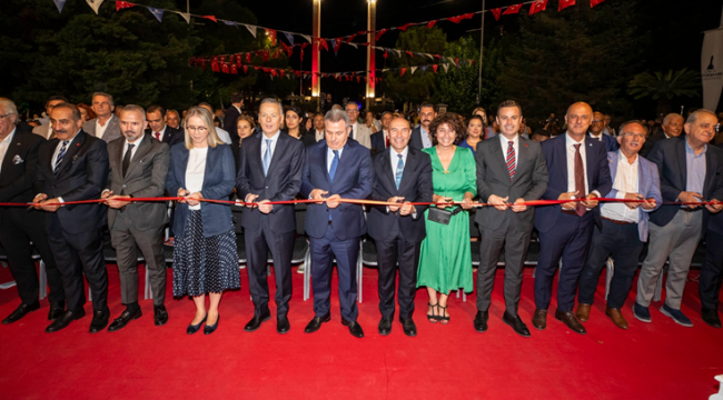 Soyer İEF'den gençlere seslendi: "Hiçbir yere gitmenize razı değiliz"