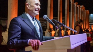 Türkiye'nin yerel yöneticileri İzmir'in 2500 yıllık mekanında buluştu