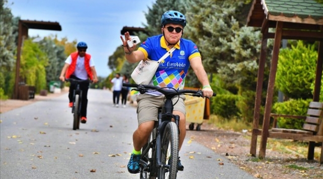 Avrupalı bisikletçiler İzmir'e geliyor